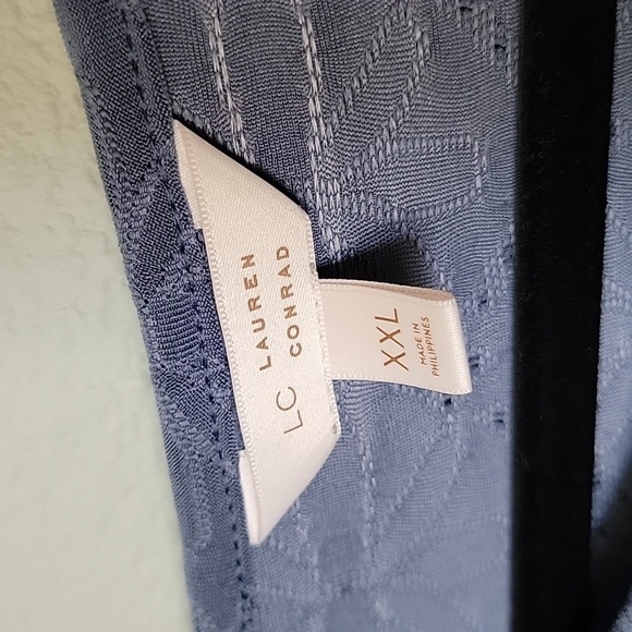 Lauren Conrad XXL Textures Blue Bubble Sleeve Blouse Top - Picture 2 of 5